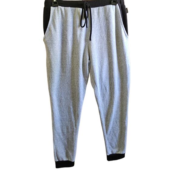 Vince Camuto Grey Jogger Sweatpants Size Medium - Picture 1 of 4